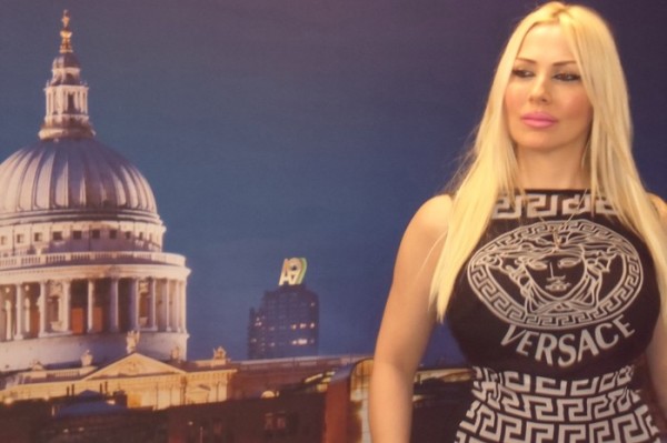 �lerlemek �&ccedil;in L&uuml;tfen Foto�raf�n &Uuml;zerine T�klay�n�z >>