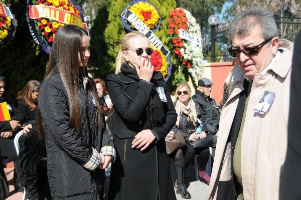 �lerlemek �&ccedil;in L&uuml;tfen Foto�raf�n &Uuml;zerine T�klay�n�z >>