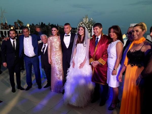 �lerlemek �&ccedil;in L&uuml;tfen Foto�raf�n &Uuml;zerine T�klay�n�z >>