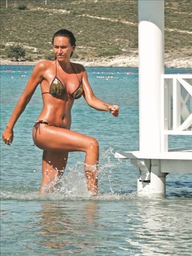 �lerlemek �&ccedil;in L&uuml;tfen Foto�raf�n &Uuml;zerine T�klay�n�z >>