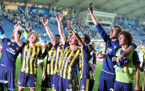 �lerlemek �&ccedil;in L&uuml;tfen Foto�raf�n &Uuml;zerine T�klay�n�z >>