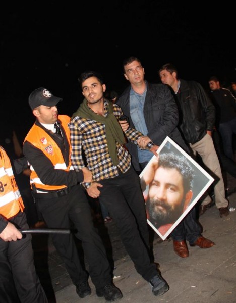 �lerlemek �&ccedil;in L&uuml;tfen Foto�raf�n &Uuml;zerine T�klay�n�z >>