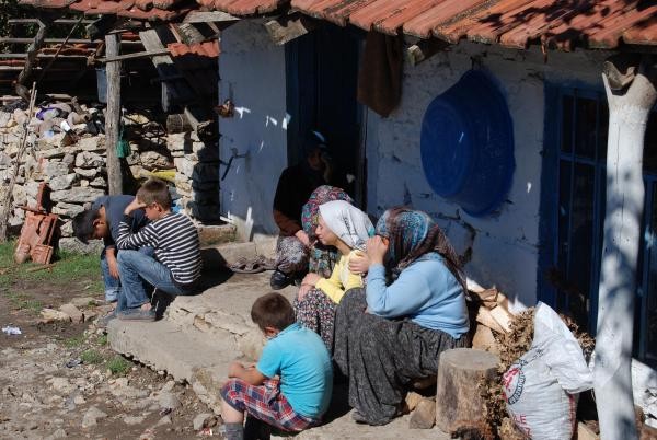 �lerlemek �&ccedil;in L&uuml;tfen Foto�raf�n &Uuml;zerine T�klay�n�z >>