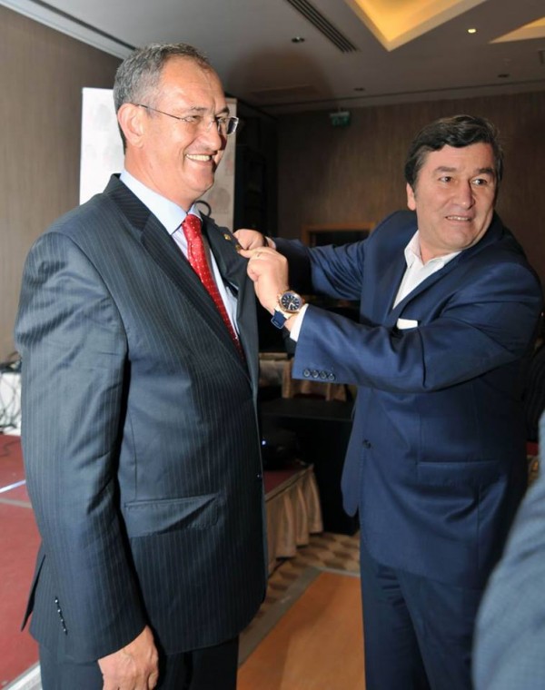 �lerlemek �&ccedil;in L&uuml;tfen Foto�raf�n &Uuml;zerine T�klay�n�z >>